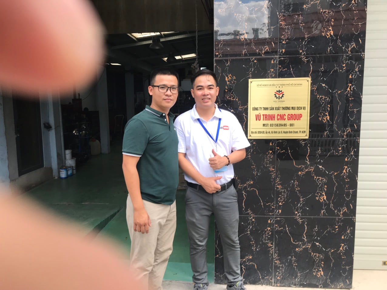 Photo with contacted person